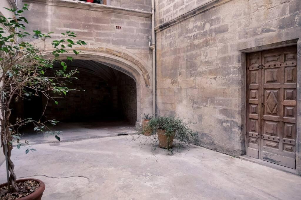 Noa - Mont Piete Studio Intramuros - อาวีญง ภายนอก รูปภาพ