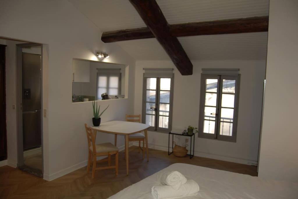 Noa - Mont Piete Studio Intramuros - อาวีญง ภายนอก รูปภาพ